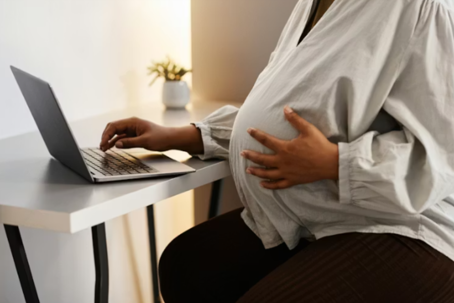 Mode de grossesse : comment s'habiller enceinte pour la rentrée au bureau