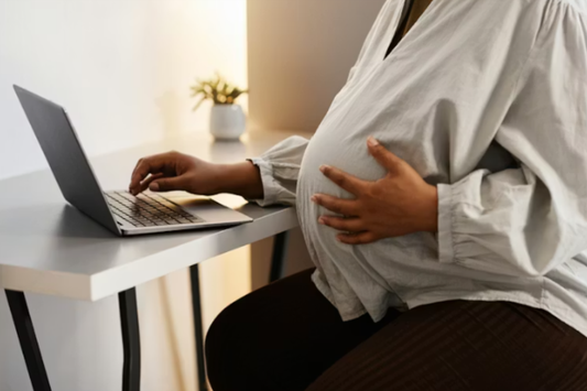 Mode de grossesse : comment s'habiller enceinte pour la rentrée au bureau