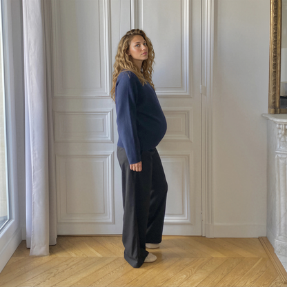 Brume bleu, pull de grossesse