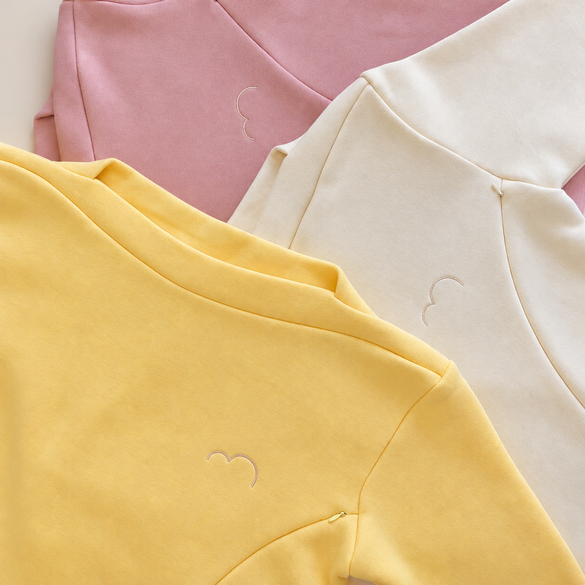 Source vieux rose, sweat d'allaitement col bateau