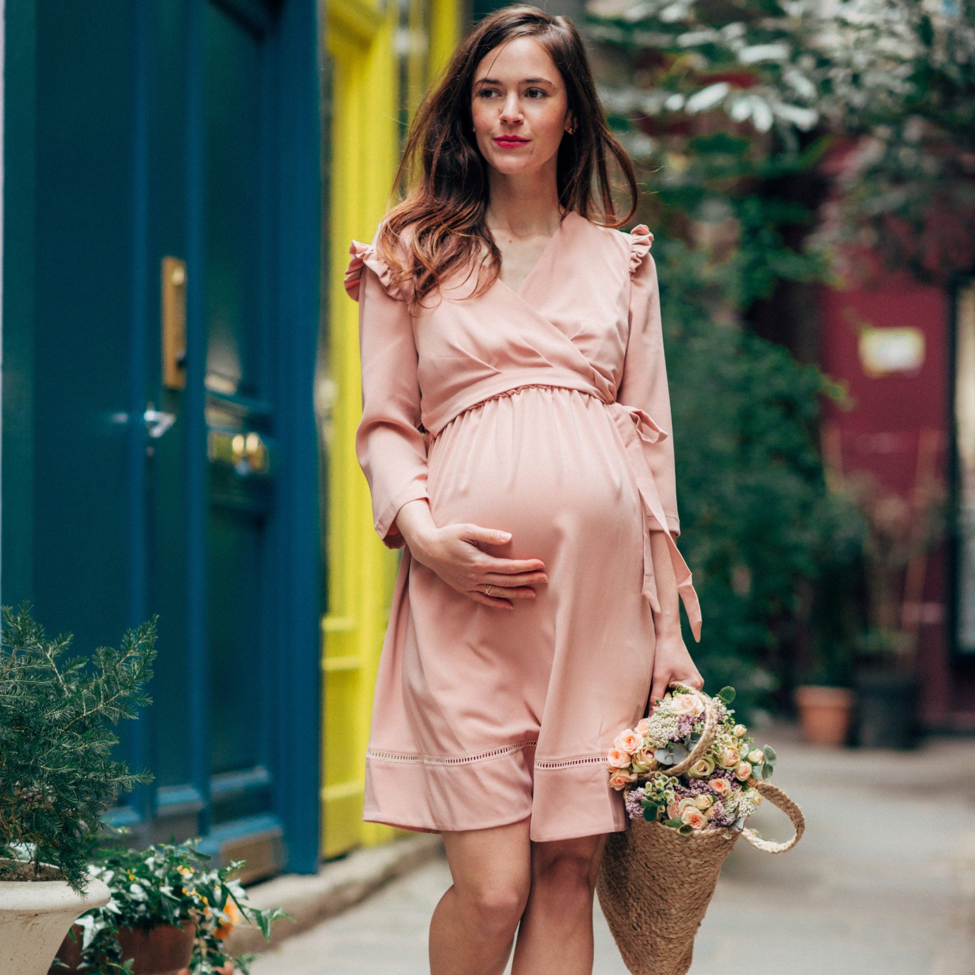 Robe Lucie pour future et jeune maman – robe évolutive maternité et allaitement, confortable et fabriquée en France.