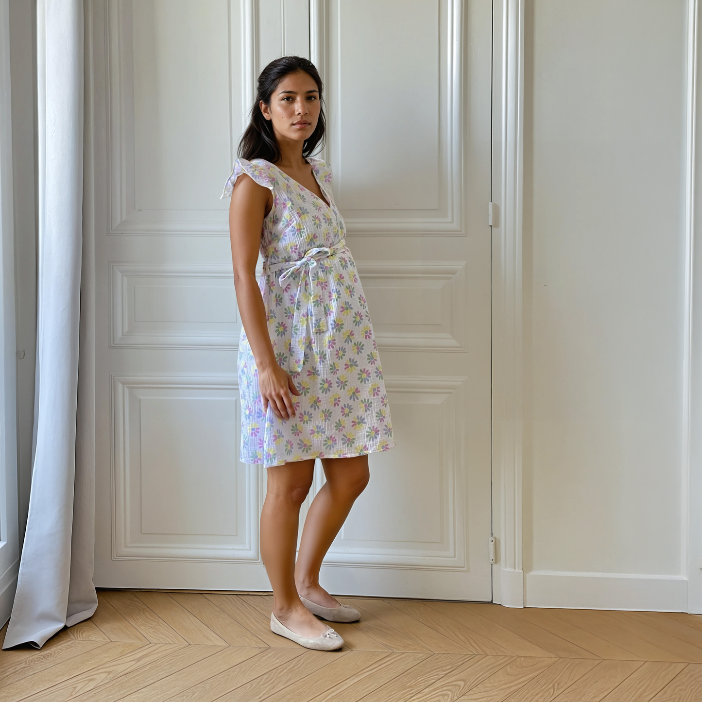 Lili blanche a fleurs, robe de grossesse et d'allaitement